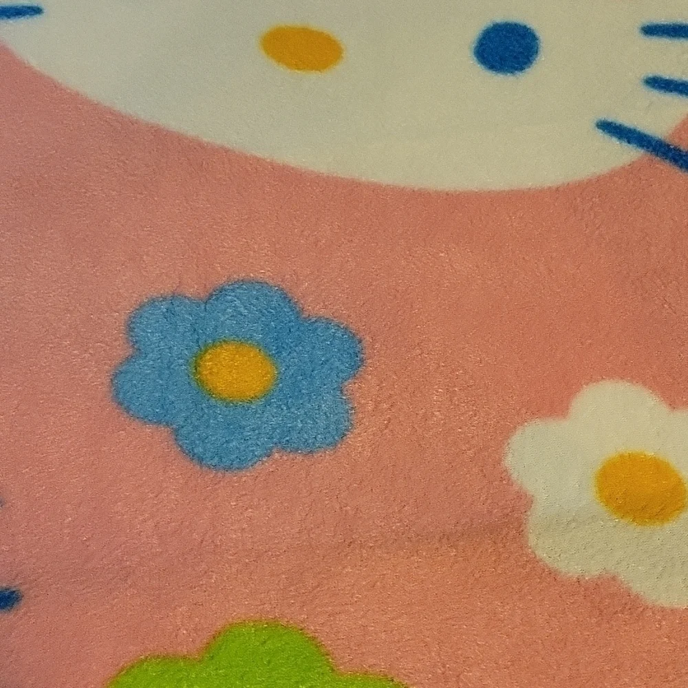 HELLO Kitty fleece blanket approx. 40 x 50.  Like new By Sanrio 2013 plush throw